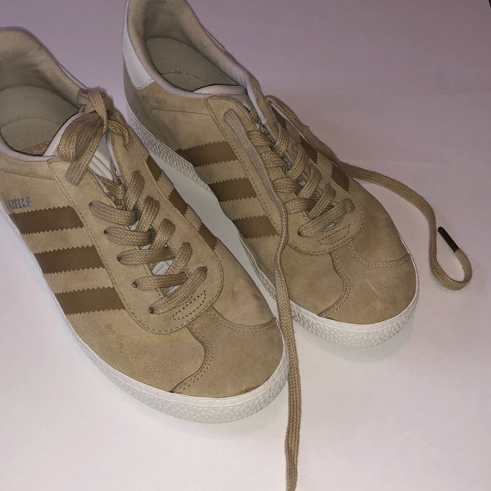 Adidas Gazelles🦋